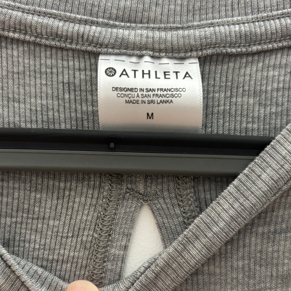 NWT Athleta With Ease Open Back Rib Tank Women’s Medium - Picture 4 of 7